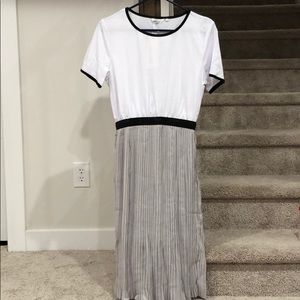 New L White/Gray Dress